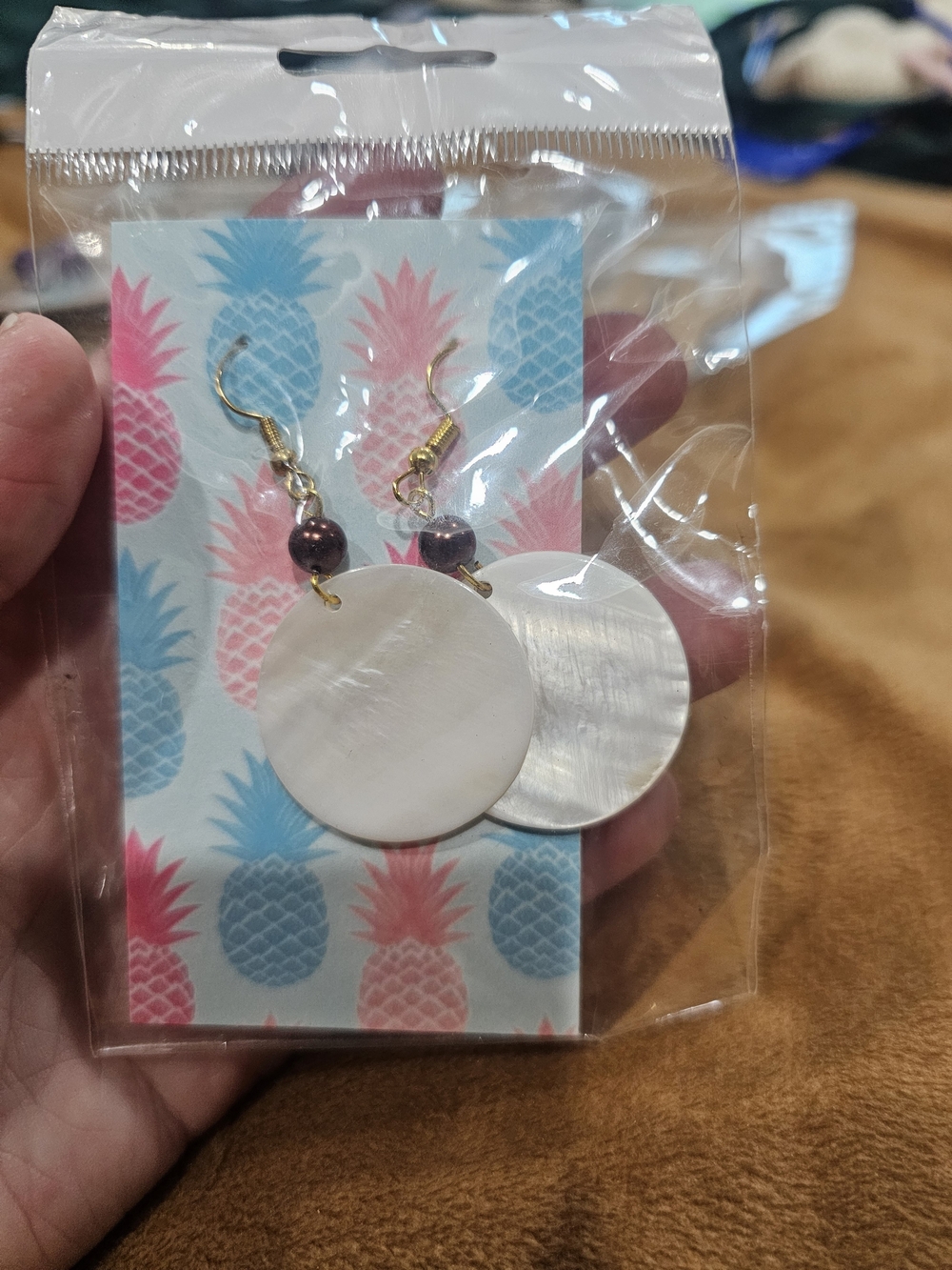 Women’s White Mother-of-Pearl Drop Earrings with Gold Hooks